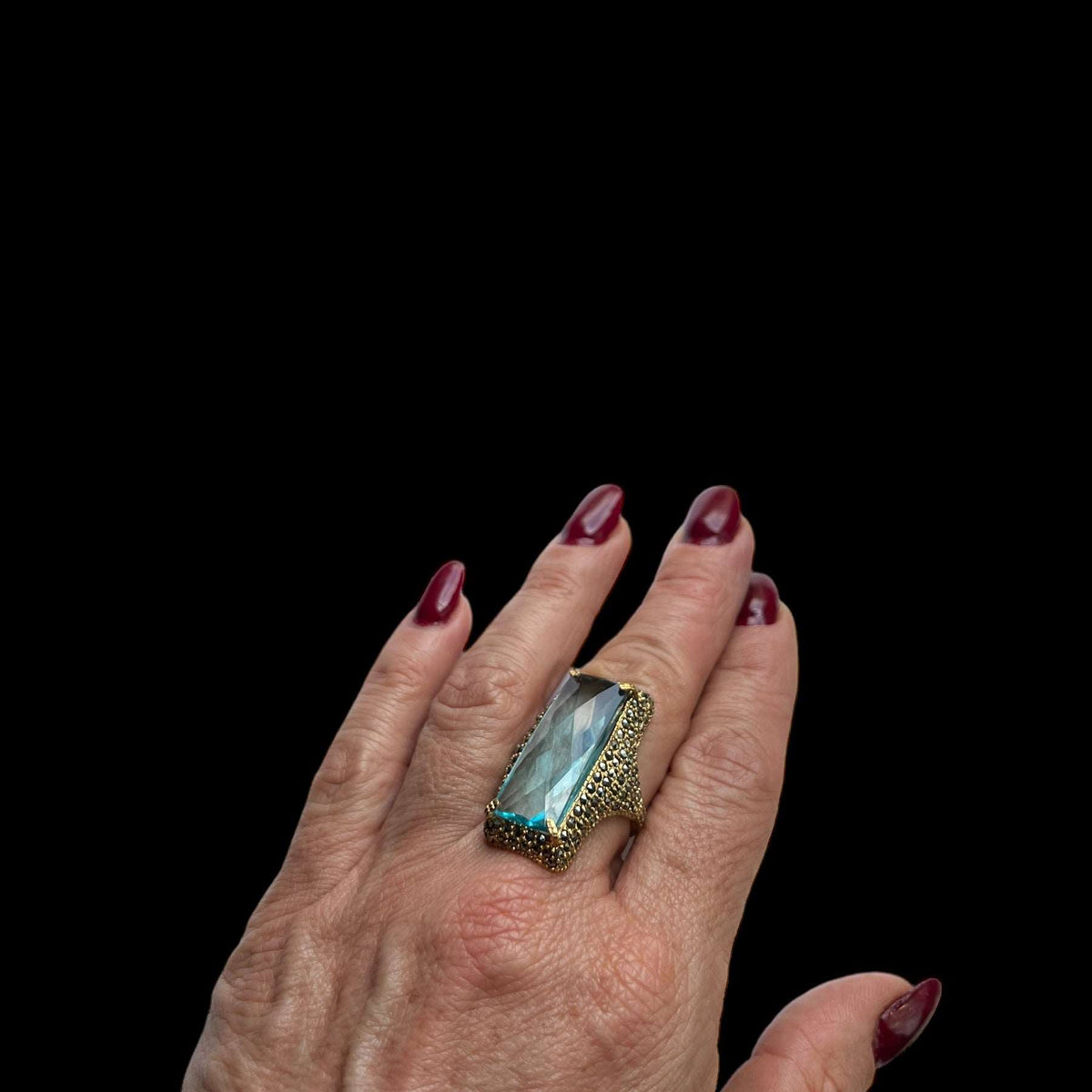 Anillo Bag Gold Centro Daylight de Joyería Regina Castillo