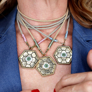 COLLIER RUCHE OEIL