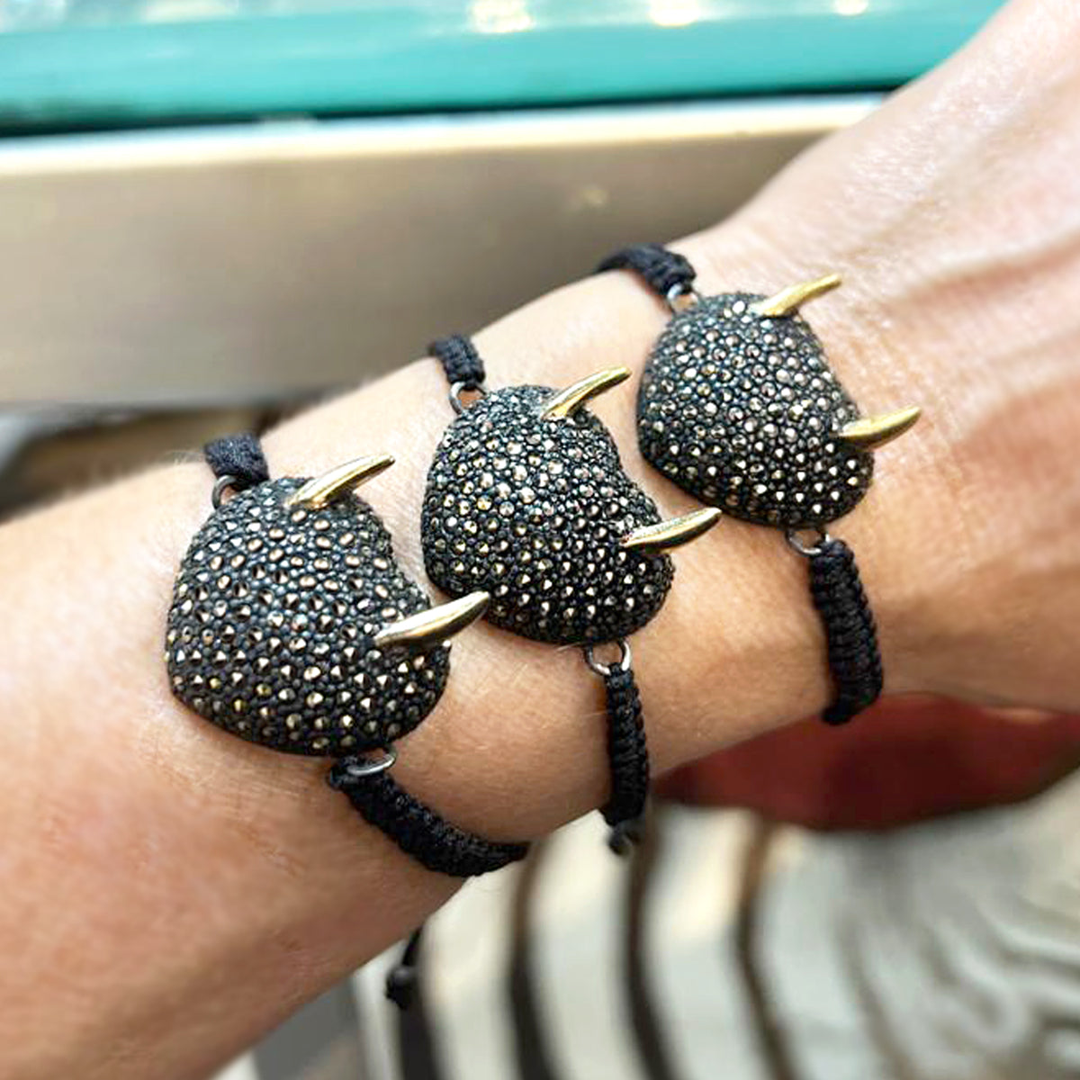 Pulsera Tejida Corazón Pulseras de Joyería Regina Castillo