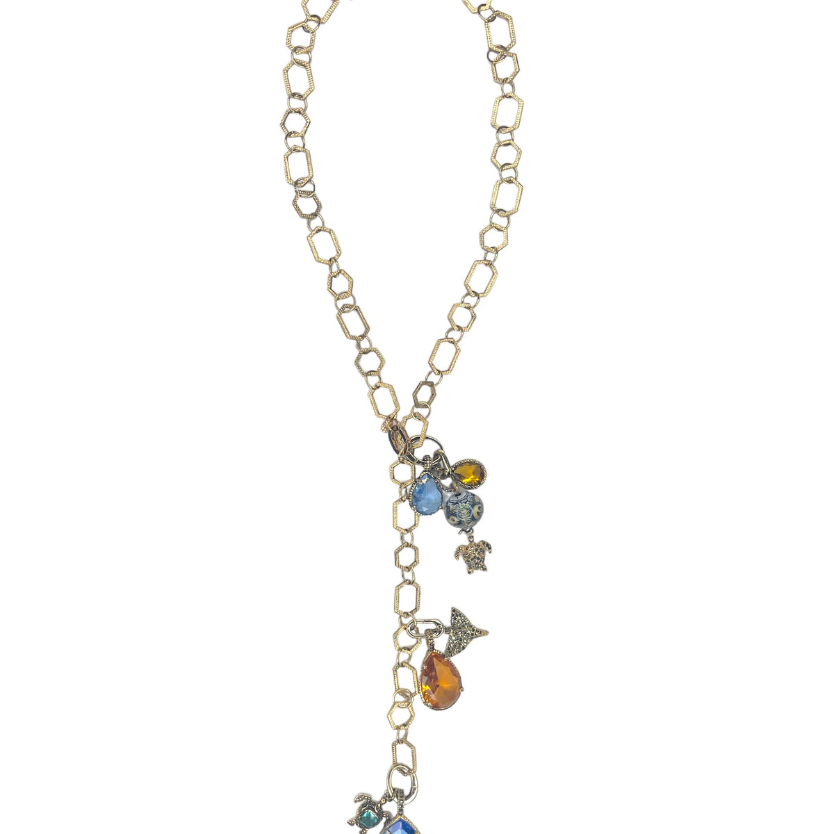 COLLAR COLMENA CON DIJE BALLENA Collares de Joyería Regina Castillo