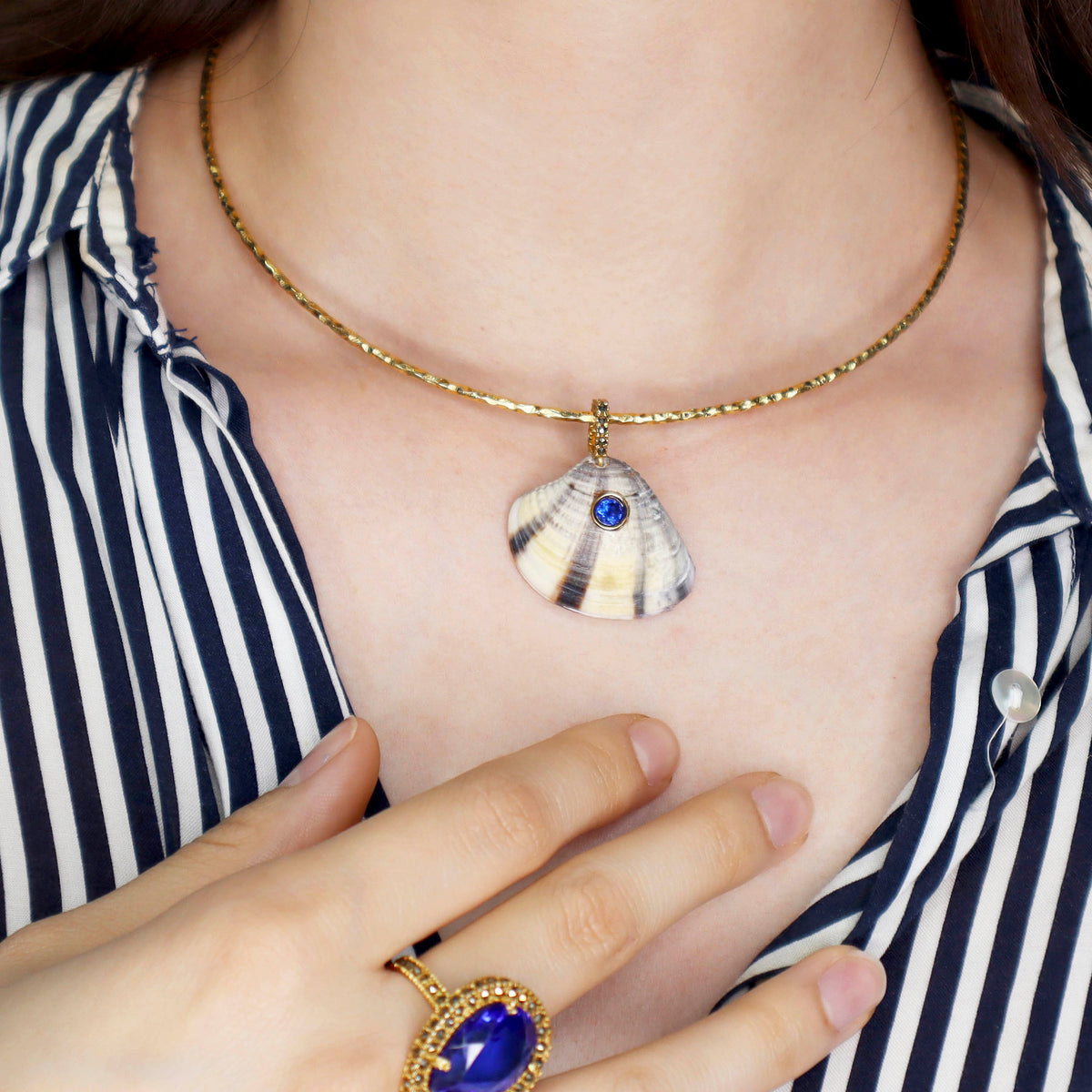 Collar Rigido Litibu Azul Collares de Joyería Regina Castillo